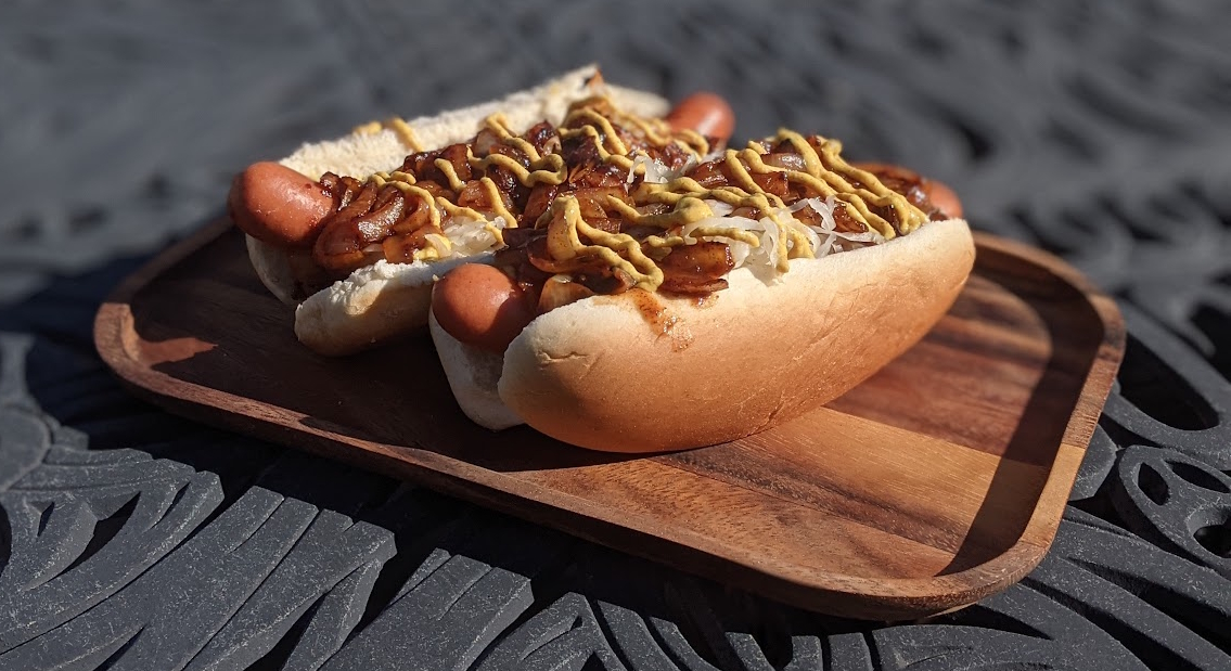 2 Hot Dogs